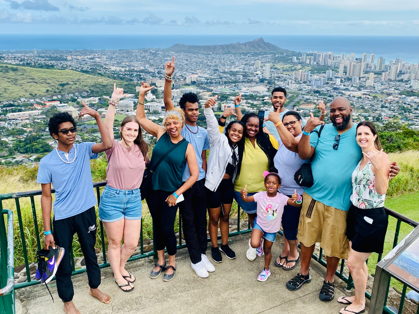 Large Group Oahu Island Tours and activity packages on Oahu Hawaii